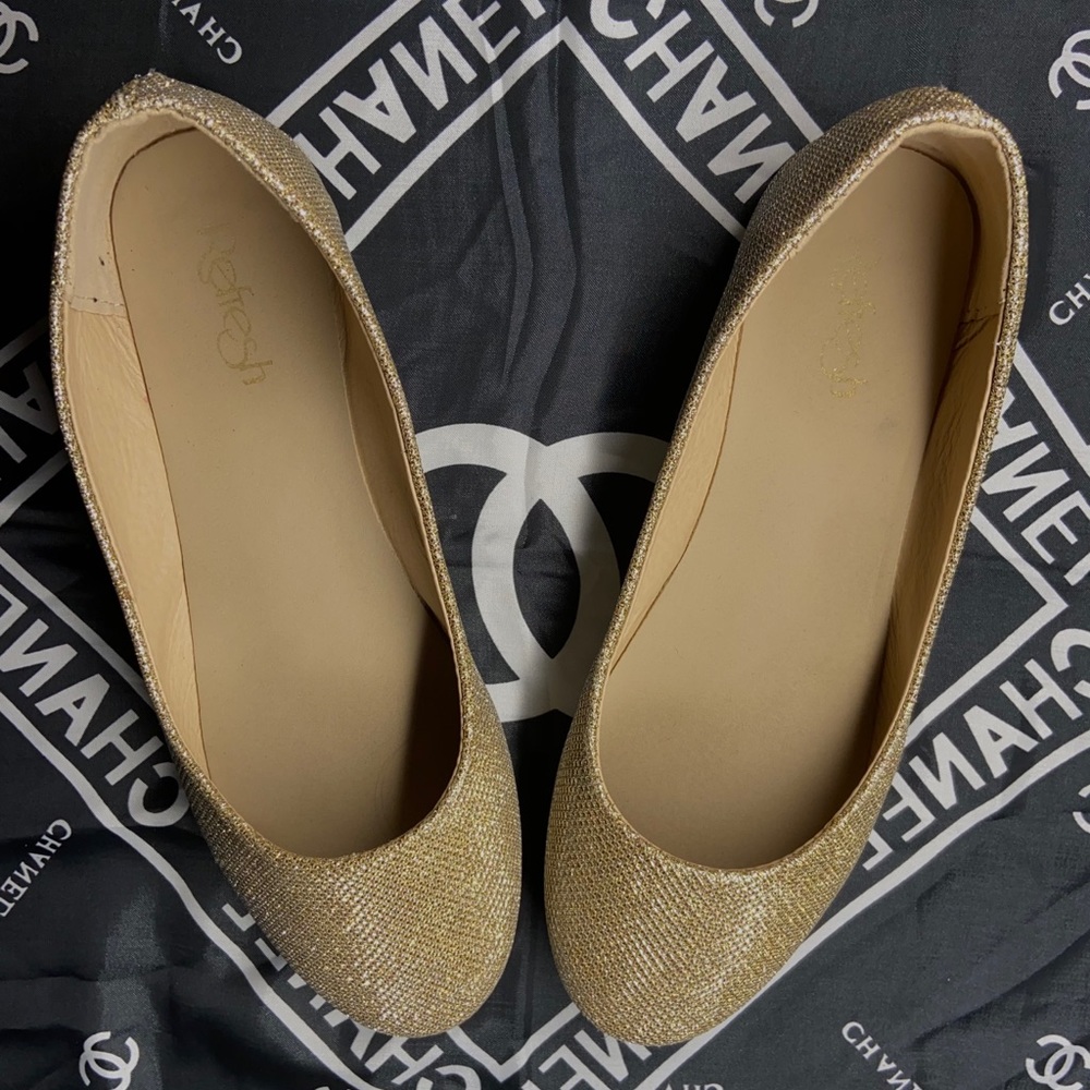 Casual flats